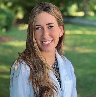 Mineola New York dentist Leora Rosenwald